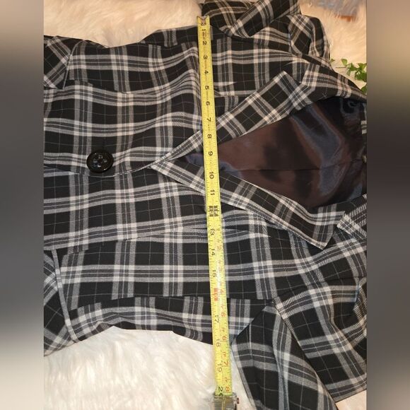 Express Black and Gray Plaid Blazer Size 8 Womens - Picture 7 of 8